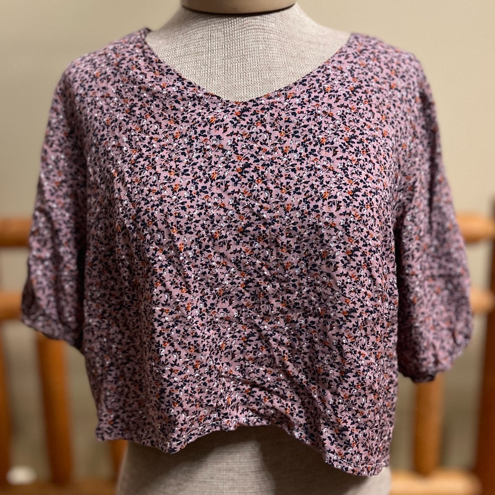 Floral Mauve Cropped Blouse (Fits Like Size Small)